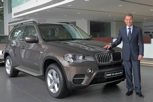 BMW Launches updated X5